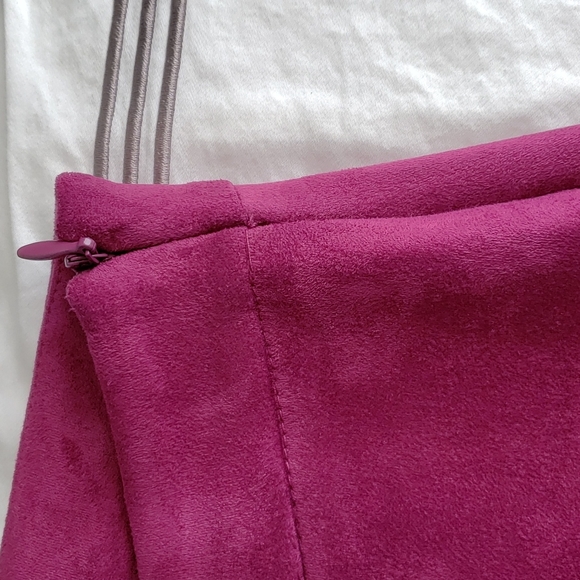 Zara Faux Suede Shorts - Picture 3 of 5